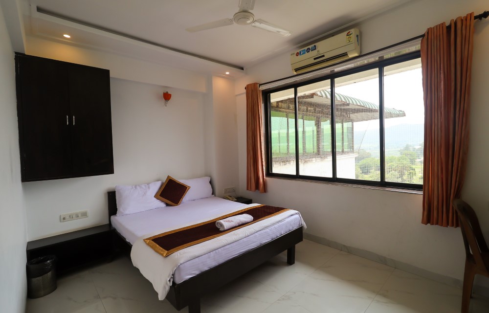 AC Deluxe Room